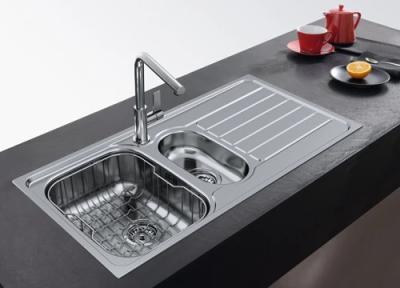 Franke Spark SKX 651 un bac et demi en inox montage en surface avec égouttoir réversible 101.0315.546