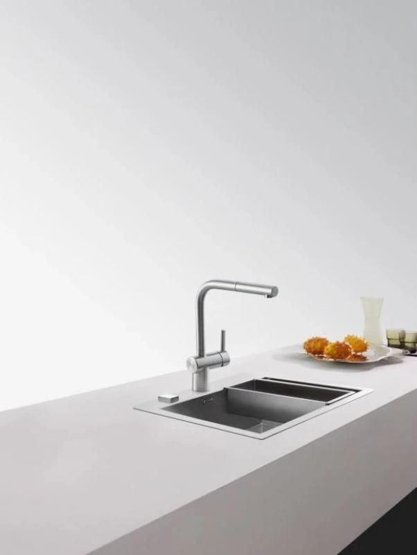 Robinetterie de cuisine en inox brossé Franke Atlas Neo avec bec extractible inox 115.0521.438