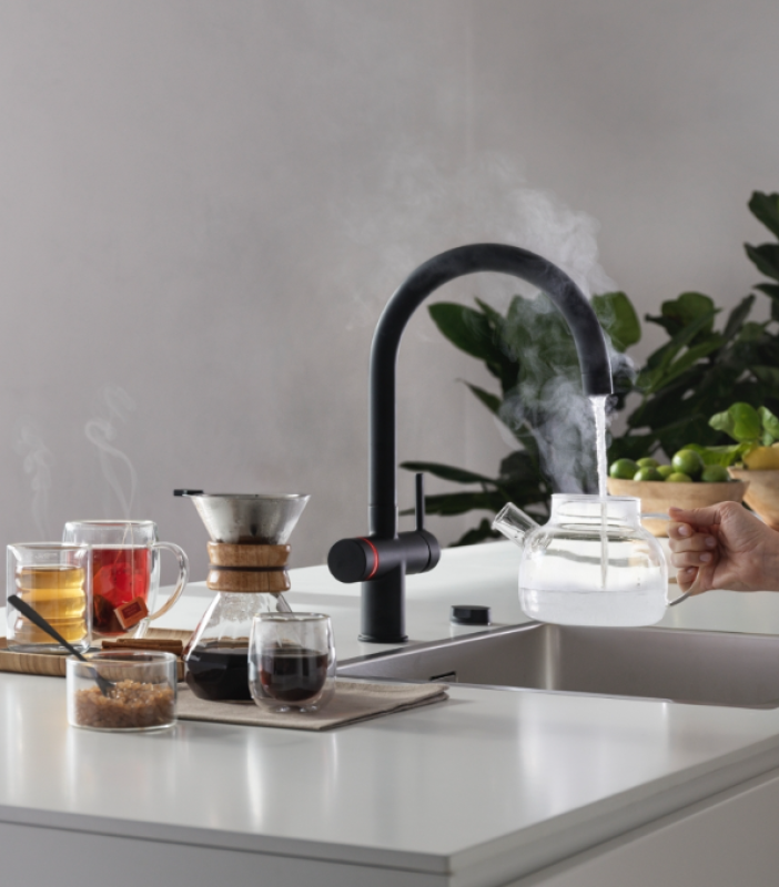 Franke Maris water hub 4L chaudière 3-en-1 avec robinet d'eau bouillante électronique Touch noir mat avec ensemble de mélange waterhub 1208957949