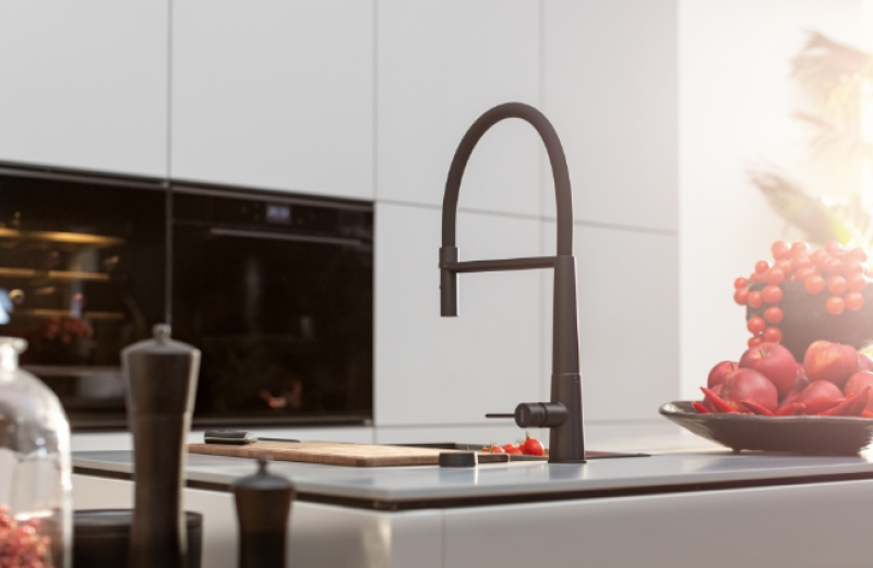 Franke Icon Mitigeur de Cuisine Monocommande avec Douchette Flexible, Noir 115.0690.598