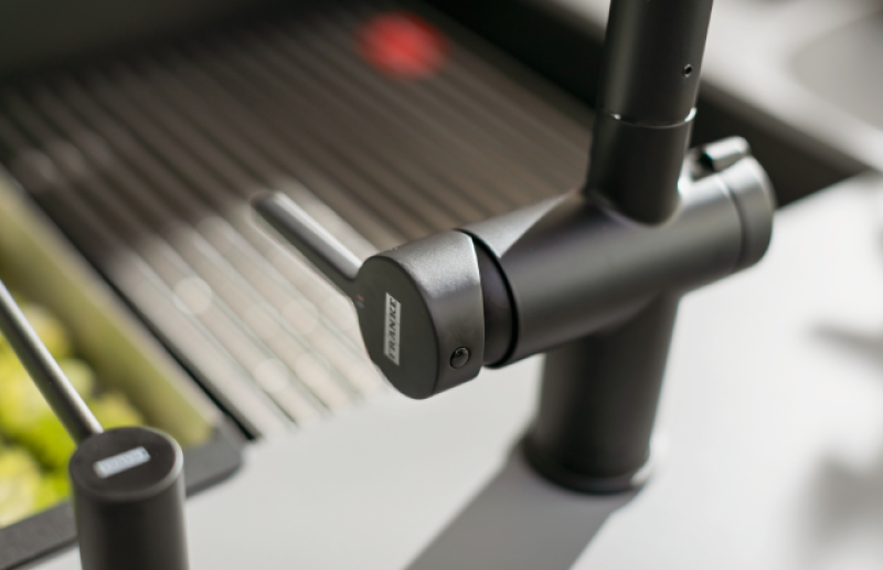 Franke Active Twist Mitigeur Monocommande Noir avec Bec Extractible et Commande de Vidage Intégrée 115.0669.769