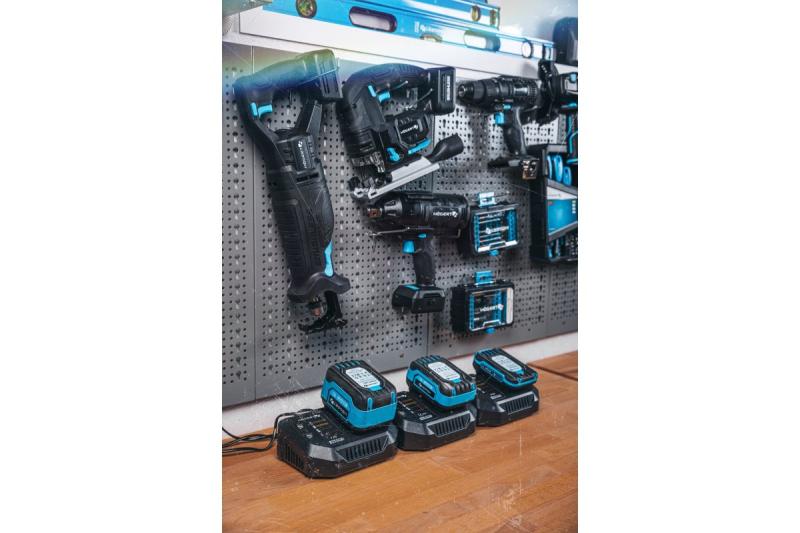 Chargeur de batterie HÖGERT 4A 18V