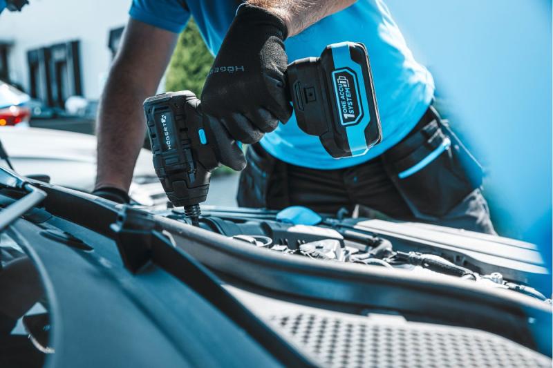 HÖGERT Fer à repasser sans balais 18V, ensemble avec batterie, chargeur et accessoires