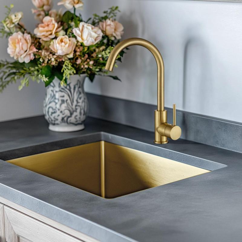 Ausmann Arvia robinet de cuisine en or PVD Gold avec bec pivotant 1208970640.