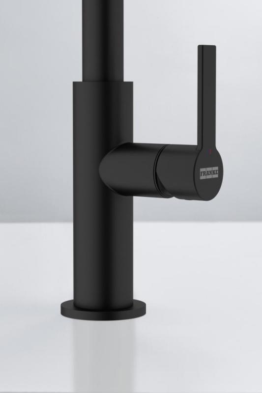 Franke Maris Slim J Robinet de cuisine pivotant à bec rond noir 115.0728.386